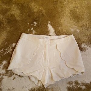 Peach Love Scalloped Linen shorts